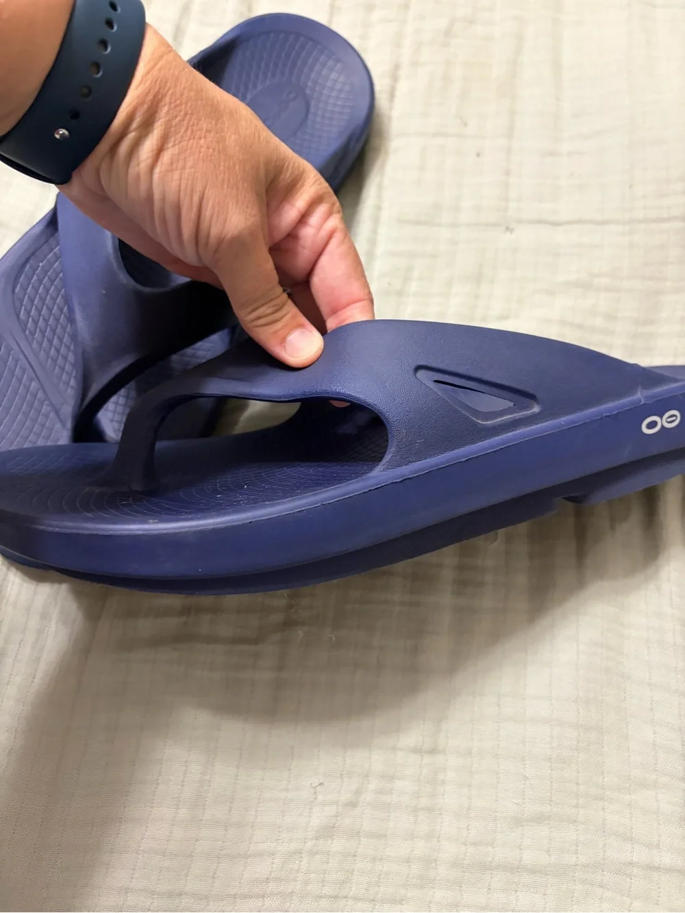 OOFOS Deep Navy Recovery Flip Sandal Mens EU 46 M13 L15